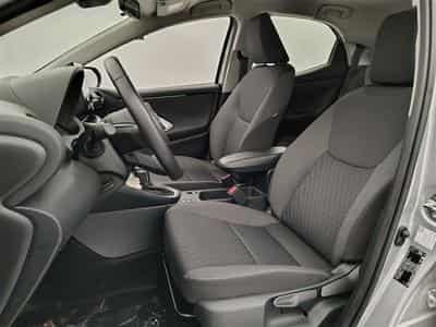 Toyota Yaris 1.5i VVT-i Hybrid E-CVT CARPLAY / CLIM (2025) - Foto 7