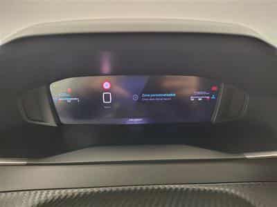 Peugeot 2008 1.2 PureTech Allure NAVI / FULL LED / CARPLAY / S-CUIR (2024) - Foto 9