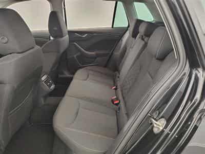 Skoda Kamiq 1.0 TSI 110cv DSG Ambition NAVI / FULL LED / CARPLAY (2024) - Foto 13