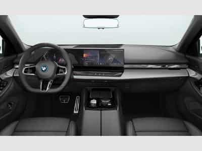 BMW i5 eDrive40 M Sport (2026) - Photo 4