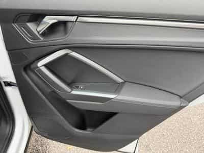 Audi Q3 45 TFSI E 245 S LINE S TRONIC 6 (2022) - Foto 12