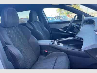 Peugeot 5008 Hybrid 145 e-DCS6 GT (2026) - Photo 9