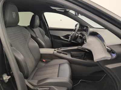 Peugeot 3008 Hybrid 145 e-DCS6 GT (2025) - Foto 9