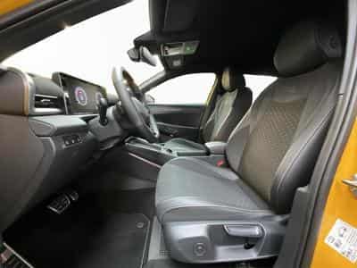 VW T-Roc R-Line+DSG+P.Park+P.Tech.+P.Design+Harman (2025) - Photo 9