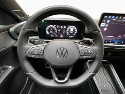 VW T-Roc R-Line+DSG+P.Park+P.Tech.+P.Design+Harman (2025) - Photo 10