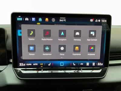 VW T-Roc R-Line+DSG+P.Park+P.Tech.+P.Design+Harman (2025) - Photo 13