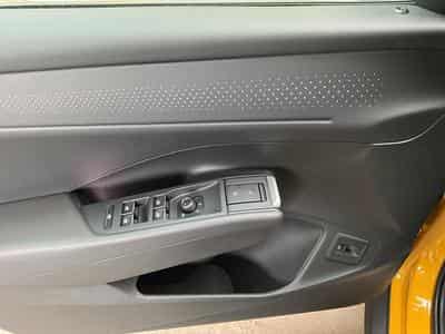 VW T-Roc R-Line+DSG+P.Park+P.Tech.+P.Design+Harman (2025) - Photo 14