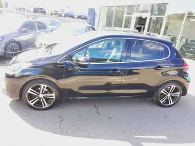 Peugeot 208 GT-LINE (2017) - Photo 2