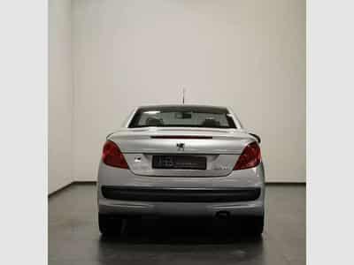 Peugeot 207 Sport *Einparkhilfe *Windschott *Winter-P (2009) - Photo 6