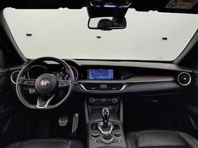 Alfa-Romeo Stelvio 2.2 MJD TI **AUTO/CUIR/CAMERA/SG CH/FULL LED** (2022) - Photo 8