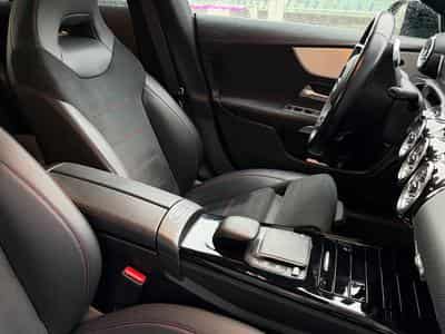 Mercedes CLA 220 CLA 220 d 8G-DCT AMG Line (2022) - Foto 8