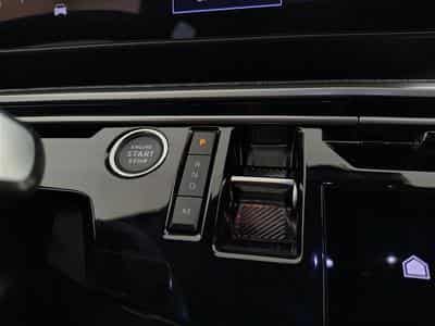 Peugeot 5008 1.2 HYBRID 145cv e-DSC6 Allure 7PL / NAVI / CAMERA360° (2025) - Photo 12