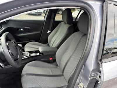 Peugeot 208 1.2 100 ALLURE (2025) - Photo 12