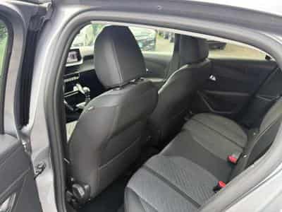 Peugeot 208 1.2 100 ALLURE (2025) - Photo 13