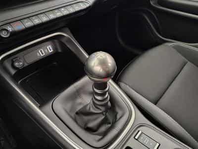 Jeep Avenger 1.2 Turbo 100cv Altitude NAVI / FULL LED / CUIR PARTIEL /CAM (2025) - Foto 12