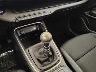 Jeep Avenger 1.2 Turbo 100cv Altitude NAVI / FULL LED / CUIR PARTIEL /CAM (2025) - Foto 12