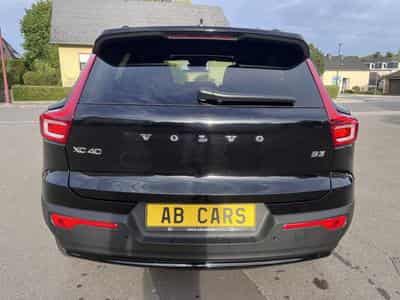 Volvo XC40 B3 Plus Dark DCT (2025) - Foto 5