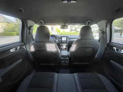 Volvo XC40 B3 Plus Dark DCT (2025) - Foto 12