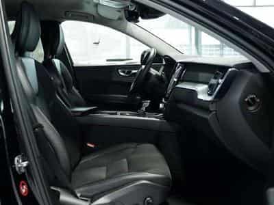 Volvo XC60 Momentum 2WD *H-UP *Kamera *Digital *Navi (2018) - Foto 13