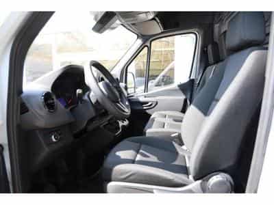 Mercedes Sprinter 315 Kasten L2 FWD (2023) - Foto 9
