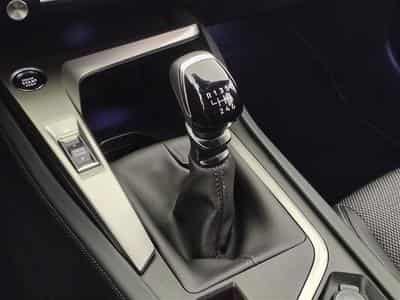 Peugeot 308 1.2 PureTech Allure Pack S-CUIR/NAVI/FULL LED/JA17/PDC (2023) - Photo 12