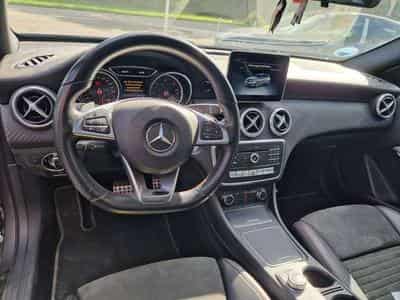 Mercedes A 200 AMG-Line (2017) - Photo 12