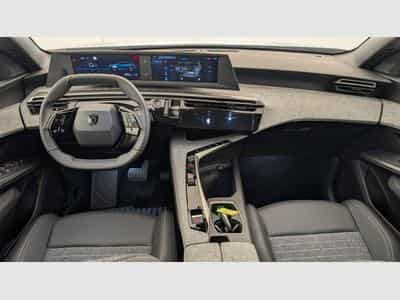Peugeot 3008 Hybrid 145 e-DCS6 Allure (2025) - Foto 13