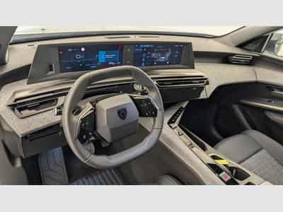 Peugeot 3008 Hybrid 145 e-DCS6 Allure (2025) - Foto 15