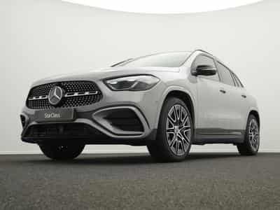 Mercedes GLA 180 AMG-Line (2025) - Photo 10