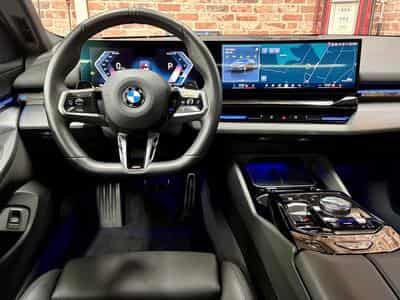 BMW 540 540dA Touring 3.0 303cv Auto xDrive M-SPORT PRO (2025) - Photo 4
