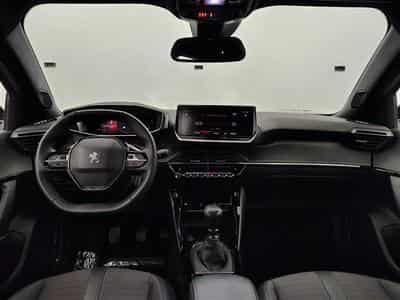 Peugeot 2008 1.2 PureTech Allure S-CUIR/NAVI/LED/JA17/PDC (2023) - Foto 8