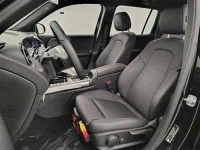 Mercedes GLB 180 Business Line CUIR/NAVI/FULL LED/JA17/PDC (2025) - Foto 6