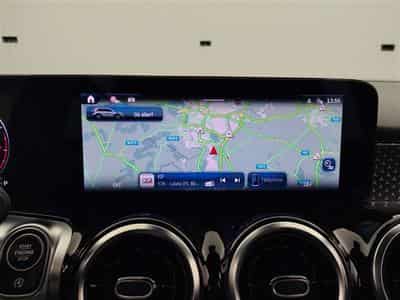 Mercedes GLB 180 Business Line CUIR/NAVI/FULL LED/JA17/PDC (2025) - Foto 10