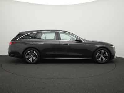 Mercedes E 220 d T Avantgarde LED+Kamera+AHK+Apple (2025) - Photo 5