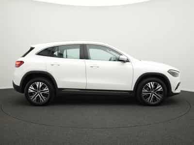 Mercedes GLA 180 Progressive LED+Kamera+Easypack (2025) - Foto 5