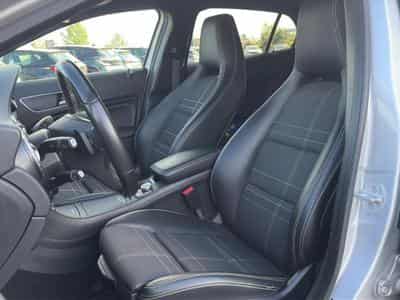 Mercedes GLA 180 D SENSATION 7G-DCT (2016) - Photo 13
