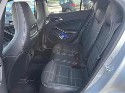 Mercedes GLA 180 D SENSATION 7G-DCT (2016) - Photo 14