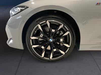 BMW 330 330d xDrive Touring (2025) - Photo 9