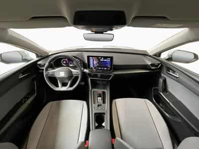 Seat Leon Style+LED+FullLink+P.Comfort+P.Convenance+RearView (2025) - Photo 2
