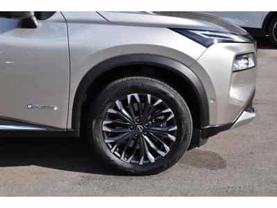 Nissan X-Trail 1.5 e-Power Tekna+ PANO MEMO BOSE CAM360 HUD 1° MAIN (2025) - Photo 5