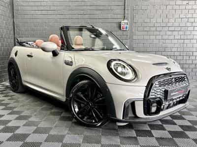 Mini Cooper S Cabriolet JCW 178 CV *CAM* *HARMAN* *TÊTE HAUTE* *CUIR* (2023) - Photo 4
