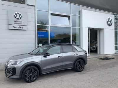 VW T-Roc R-LINE BLACK STYLE 1.5eTSI 150CV DSG7 (2026) - Foto 1