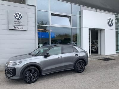VW T-Roc R-LINE BLACK STYLE 1.5eTSI 150CV DSG7 (2026) - Photo 1
