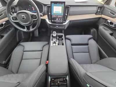 Volvo XC90 T8 Plus Dark Auto / Essence (2025) - Photo 3