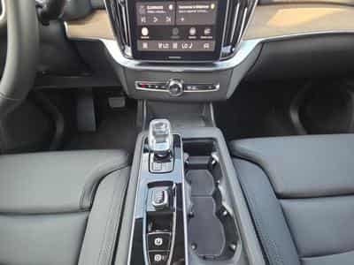 Volvo XC90 T8 Plus Dark Auto 2026 / Essence (2025) - Photo 11