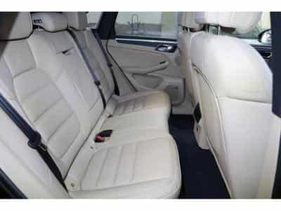 Porsche Macan T (2024) - Photo 13