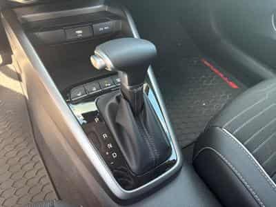 Kia Stonic 1.0 T 100 GT Line DCT (2025) - Photo 9