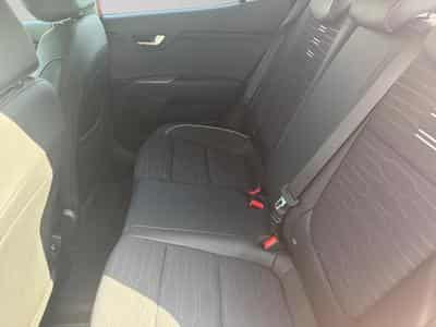 Kia Stonic 1.0 T 100 GT Line DCT (2025) - Photo 11