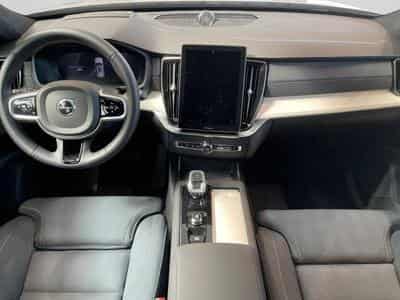 Volvo XC90 B5 AWD Ultra Bright / Essence (2025) - Photo 3