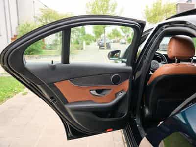 Mercedes C 200 AMG (2019) - Photo 13